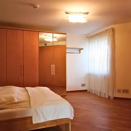 Grosszuegiges Mit Privater Wellness! Донаувёрт